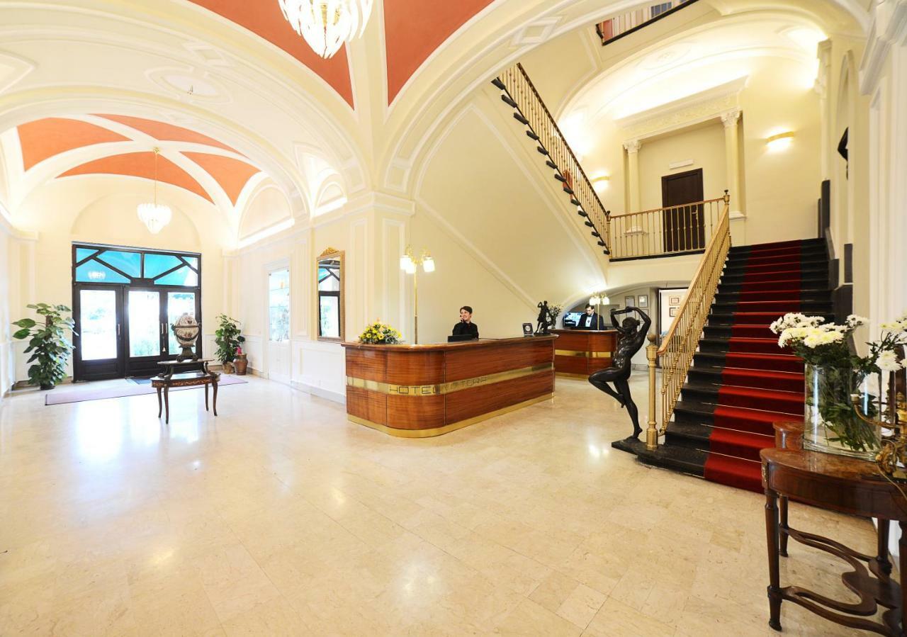 Hotel Vittoria Помпеи Экстерьер фото